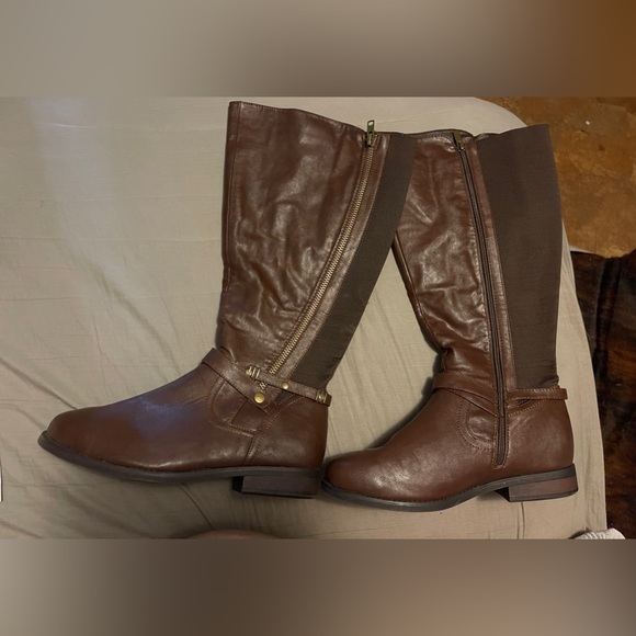 Maurice’s Size 11 Brown Boots - Picture 2 of 4
